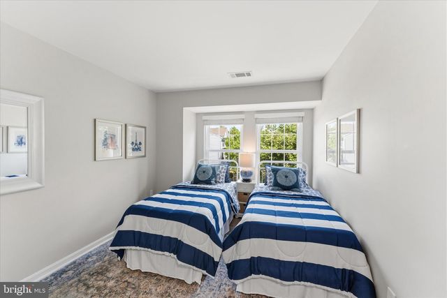 6836 GENERAL LAFAYETTE WAY, Gainesville, VA 20155
