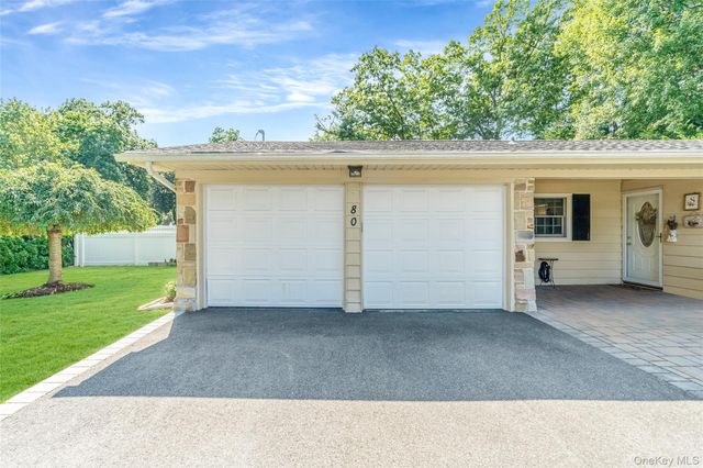 80 Sycamore Circle, Stony Brook, NY 11790