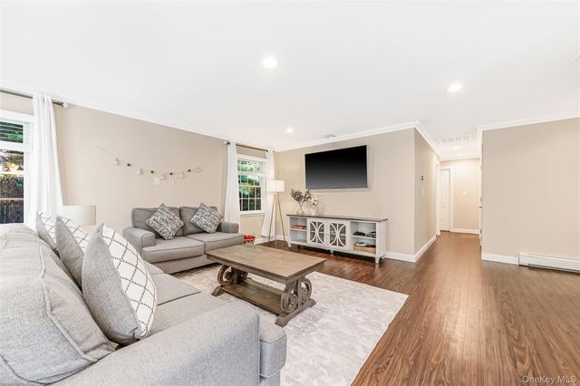 80 Sycamore Circle, Stony Brook, NY 11790