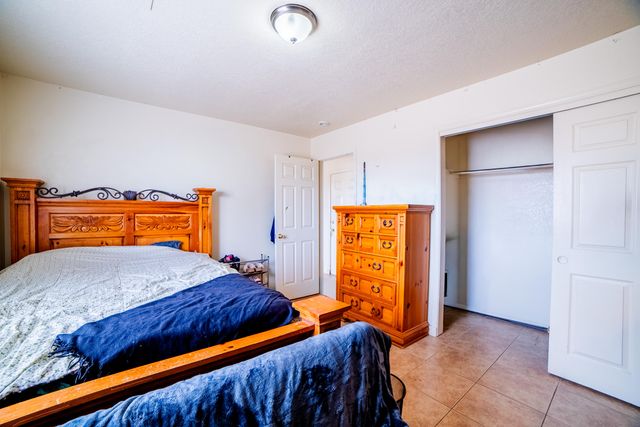 337 4th Avenue SW, Rio Rancho, NM 87124