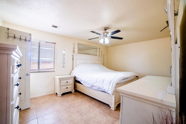 337 4th Avenue SW, Rio Rancho, NM 87124
