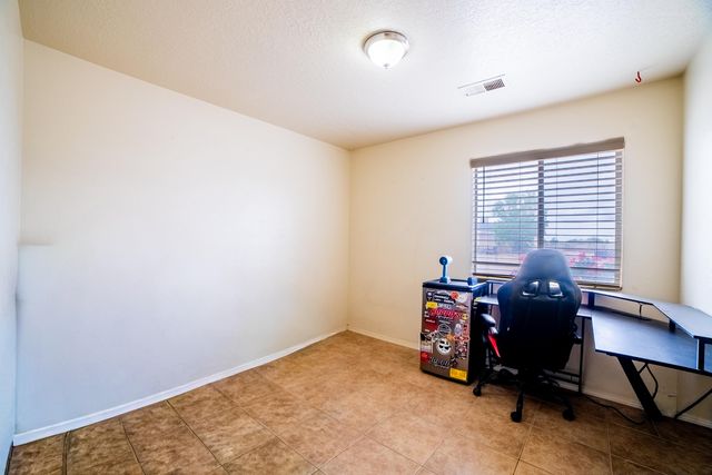 337 4th Avenue SW, Rio Rancho, NM 87124