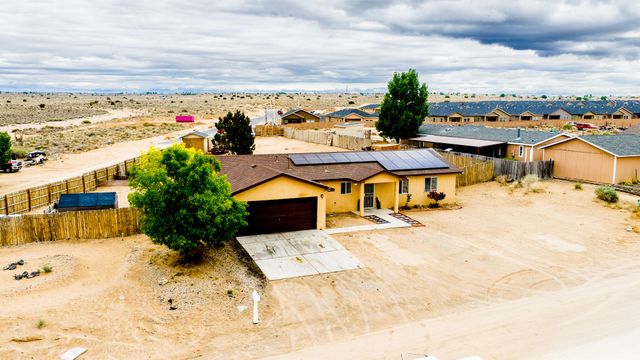 337 4th Avenue SW, Rio Rancho, NM 87124