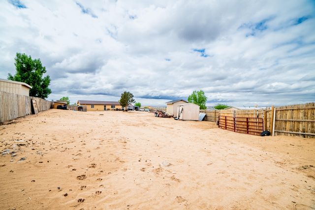 337 4th Avenue SW, Rio Rancho, NM 87124