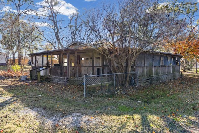 193 Garrett Avenue, East Tawakoni, TX 75472