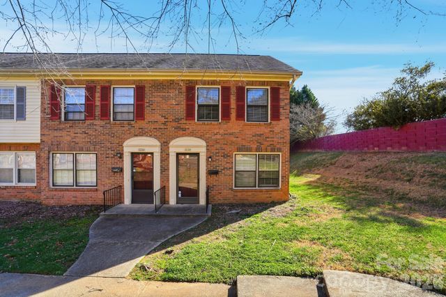 4748 Old Lantern Way, Charlotte, NC 28212