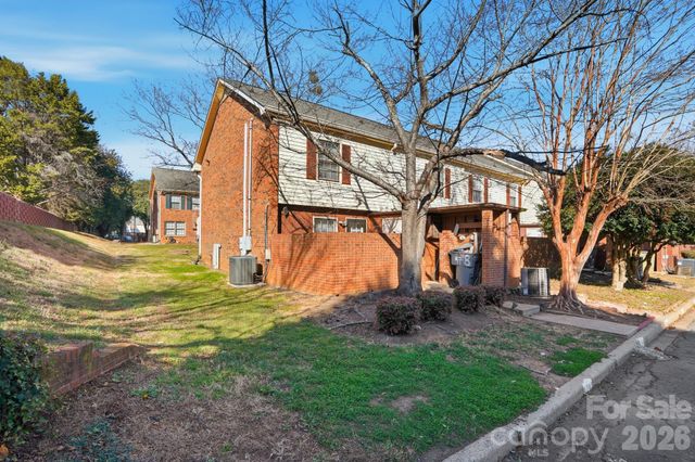 4748 Old Lantern Way, Charlotte, NC 28212