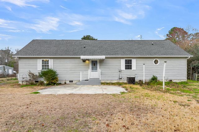 1677 Clearview Drive, Manning, SC 29102