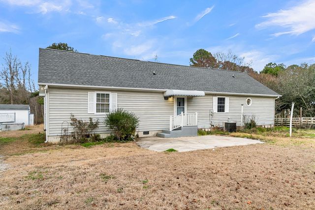 1677 Clearview Drive, Manning, SC 29102