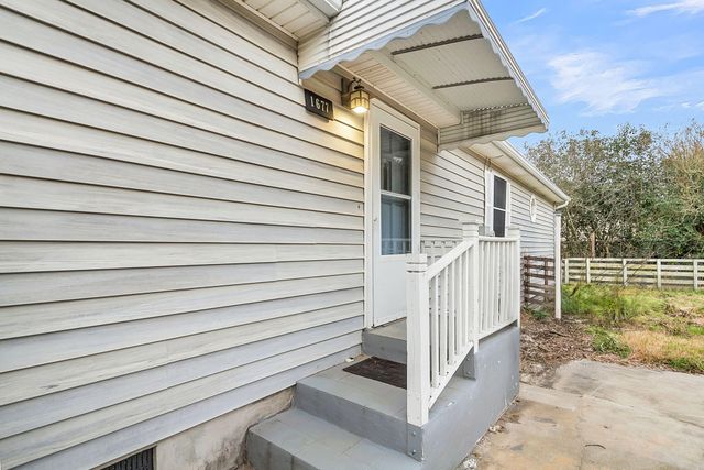 1677 Clearview Drive, Manning, SC 29102