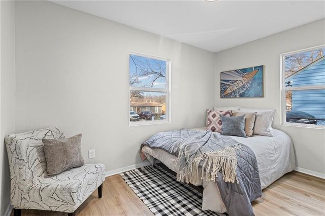 4917 Locust Avenue, Kansas City, KS 66106