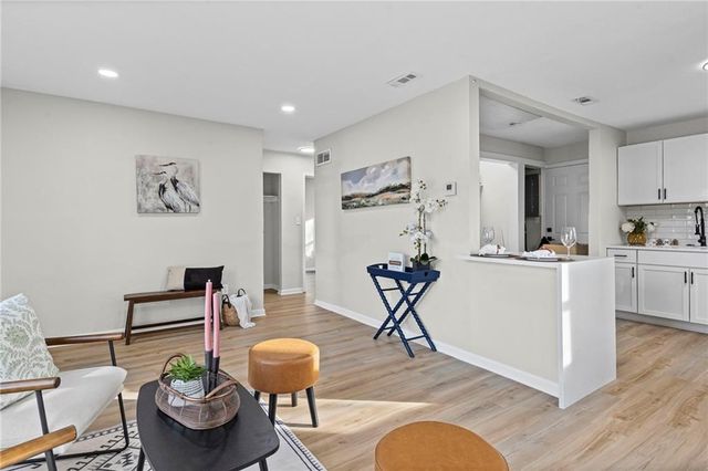 4917 Locust Avenue, Kansas City, KS 66106