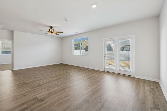 2367 Tate Farm Lane, White House, TN 37188