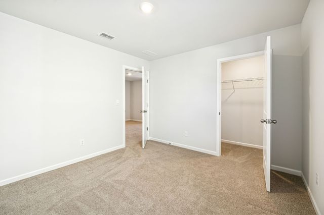 2367 Tate Farm Lane, White House, TN 37188