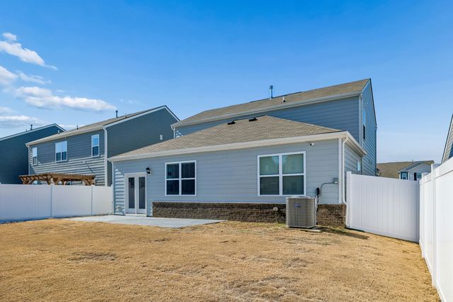 2367 Tate Farm Lane, White House, TN 37188