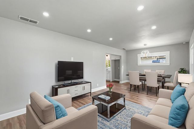 537 E Michigan Avenue, Fresno, CA 93704