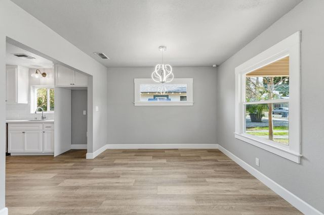 537 E Michigan Avenue, Fresno, CA 93704