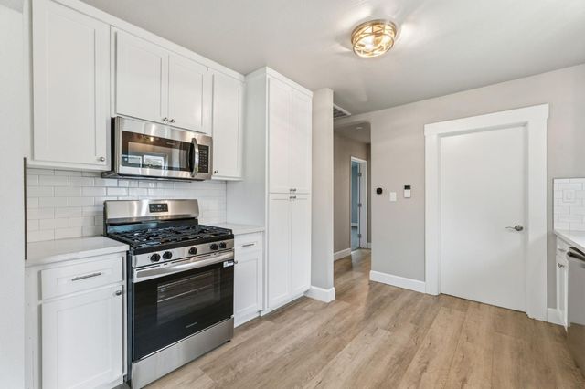 537 E Michigan Avenue, Fresno, CA 93704