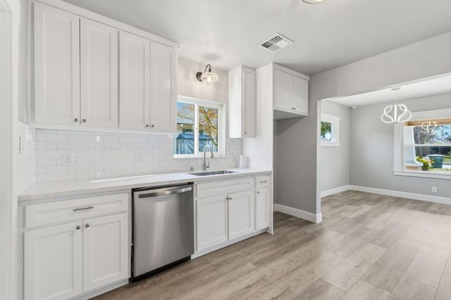 537 E Michigan Avenue, Fresno, CA 93704