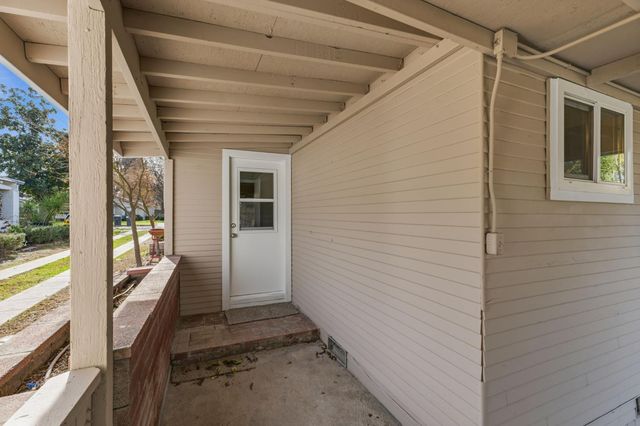 537 E Michigan Avenue, Fresno, CA 93704