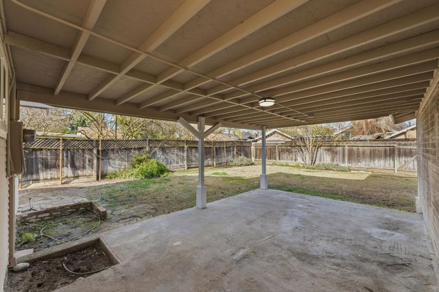 537 E Michigan Avenue, Fresno, CA 93704