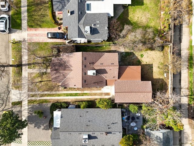 537 E Michigan Avenue, Fresno, CA 93704