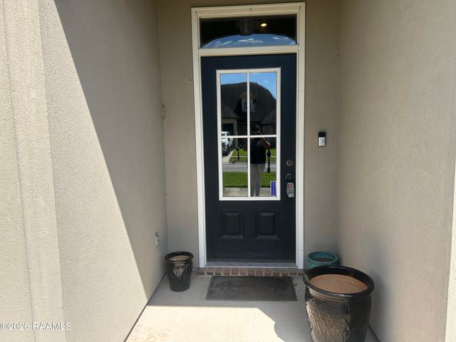 222 Woodhaven Road, Youngsville, LA 70592