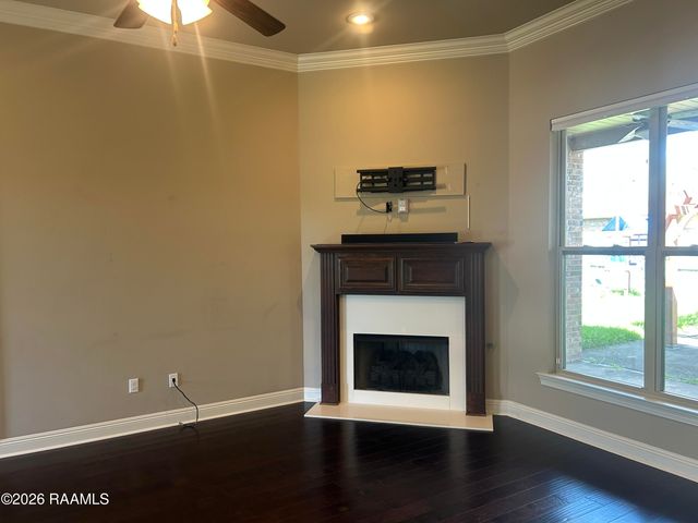 222 Woodhaven Road, Youngsville, LA 70592