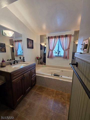 248 Main St, Middletown Twp., NJ 07758