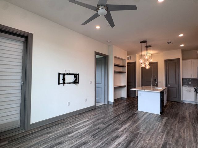2700 Old Denton Road 4445, Carrollton, TX 75007