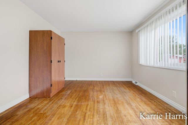 917 E Evergreen Street, Greenville, MI 48838