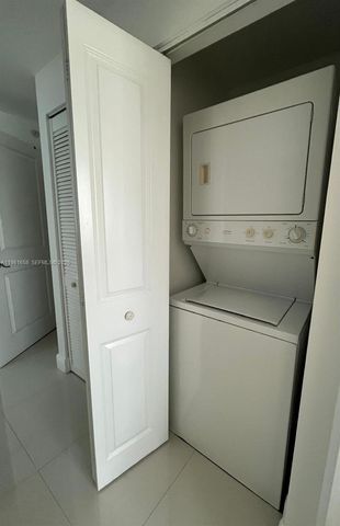 7910 Harbor Island Dr 608, North Bay Village, FL 33141