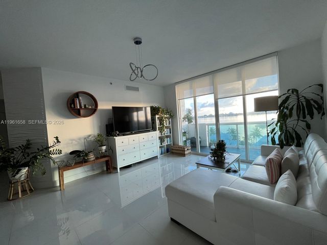 7910 Harbor Island Dr 608, North Bay Village, FL 33141