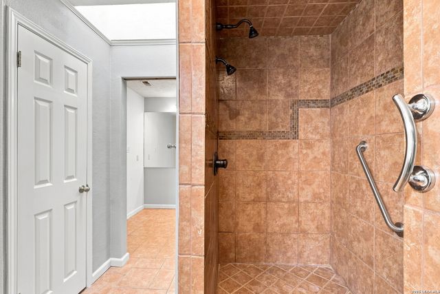 160 Creekwood Ct, Spring Branch, TX 78070