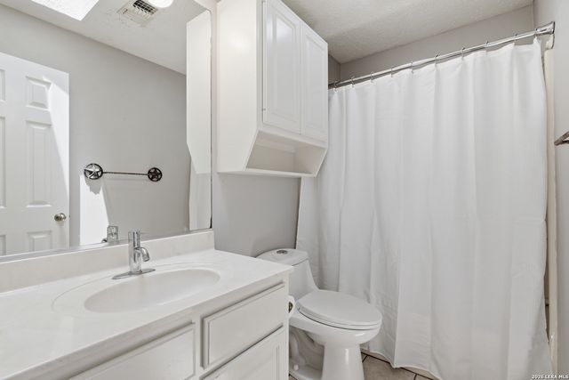 160 Creekwood Ct, Spring Branch, TX 78070