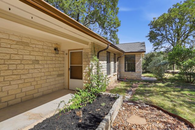 160 Creekwood Ct, Spring Branch, TX 78070