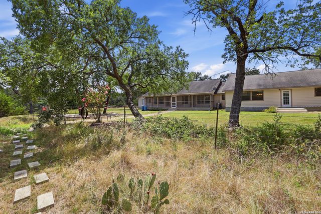 160 Creekwood Ct, Spring Branch, TX 78070