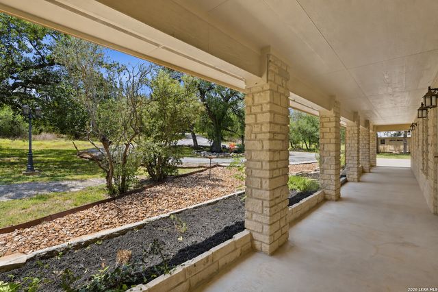 160 Creekwood Ct, Spring Branch, TX 78070