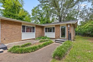 3600 Gleason Drive B, Chattanooga, TN 37412