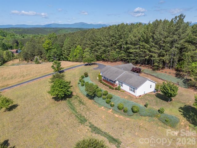 456 River Road, Rutherfordton, NC 28139