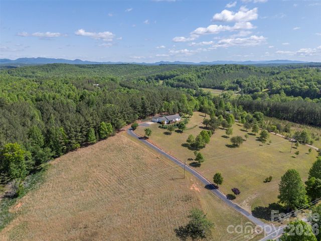 456 River Road, Rutherfordton, NC 28139