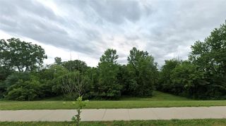 401 E Mckinley Avenue, Des Moines, IA 50315