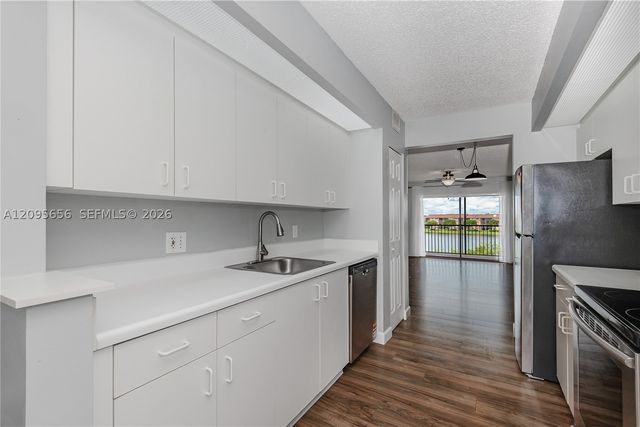 550 SW 138th Ave 404K, Pembroke Pines, FL 33027
