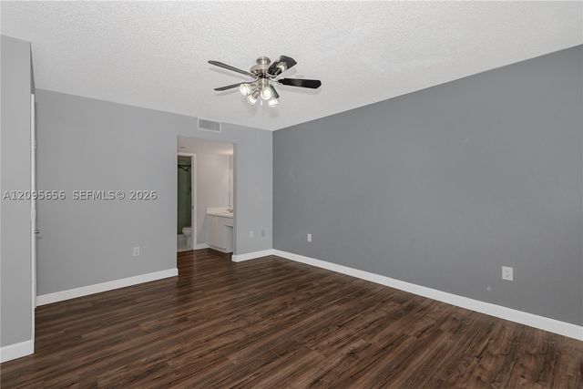550 SW 138th Ave 404K, Pembroke Pines, FL 33027