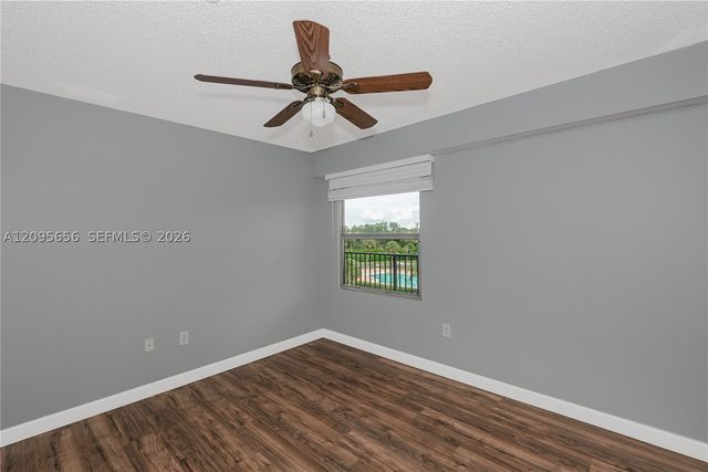 550 SW 138th Ave 404K, Pembroke Pines, FL 33027