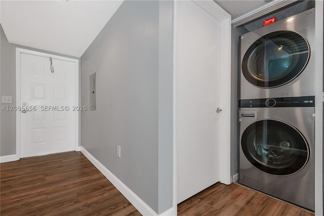 550 SW 138th Ave 404K, Pembroke Pines, FL 33027