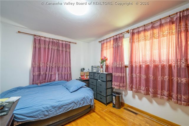 1129 Emerald Road, Charleston, WV 25314