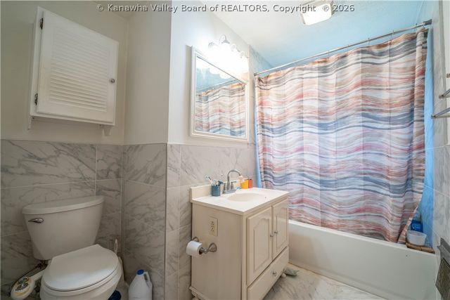 1129 Emerald Road, Charleston, WV 25314