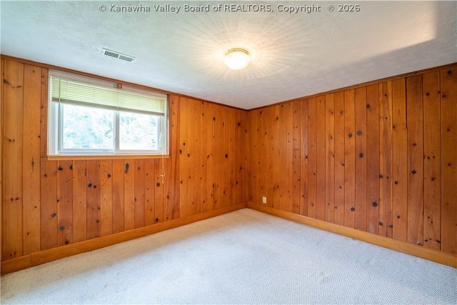 1129 Emerald Road, Charleston, WV 25314