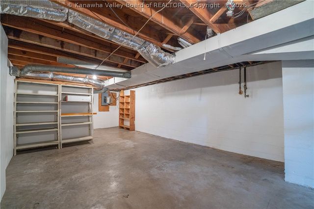 1129 Emerald Road, Charleston, WV 25314